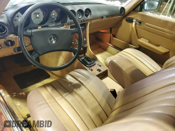 1985 Mercedes-Benz SL with VIN WDBBA45C9FA020491, listed as a Copart auction lot 83799374 with 57,321 mi miles and Clean title. Bid and sale history available at DreamBid. Image 8.