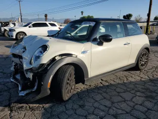 2020 MINI Hardtop Cooper S with VIN WMWXR5C04L2L49164, listed as a Copart auction lot 45523025 with 43,108 mi miles and Salvage Title. Bid and sale history available at DreamBid. Image 1.