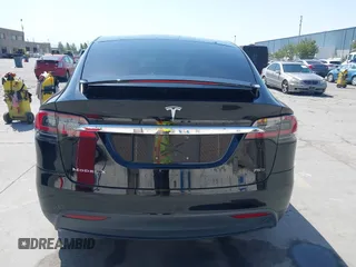 2017 Tesla Model X 90D z VIN 5YJXCBE23HF027198, wystawiony jako IAAI lot #42439451 z przebiegiem 111 122 mil mil oraz . Historia ofert i sprzedaży dostępna na DreamBid. Obrazek 16.