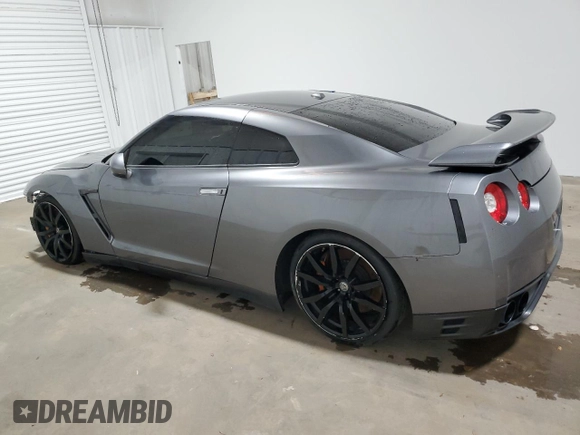 2016 Nissan GT-R Premium z VIN JN1AR5EFXGM290743, wystawiony jako Copart lot #75346334 z przebiegiem 34 358 mil mil oraz Szkody całkowita. Historia ofert i sprzedaży dostępna na DreamBid. Obrazek 2.