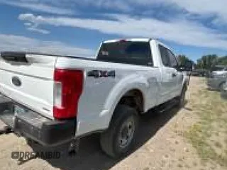 2018 Ford F-250 XL z VIN 1FT7X2B60JEC67165, wystawiony jako IAAI lot #42843681 z przebiegiem 184 448 mil mil oraz . Historia ofert i sprzedaży dostępna na DreamBid. Obrazek 14.