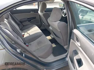 2010 Honda Accord LX z VIN 1HGCP2F3XAA126370, wystawiony jako IAAI lot #42482055 z przebiegiem 356 466 mil mil oraz . Historia ofert i sprzedaży dostępna na DreamBid. Obrazek 8.