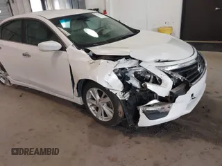 2014 Nissan Altima 2.5 with VIN 1N4AL3APXEC117105, listed as a IAAI auction lot 41053341 with 128,084 mi miles. Bid and sale history available at carsss.com. Image 1.