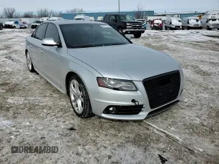 2011 Audi S4 Premium Plus z VIN WAUBGAFL4BA111964, wystawiony jako Copart lot #45723135 z przebiegiem 84 539 mil mil oraz Szkoda całkowita • Salvage title. Historia ofert i sprzedaży dostępna na DreamBid. Obrazek 10.