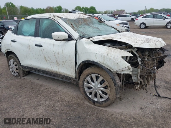 2017 Nissan Rogue SV z VIN 5N1AT2MV3HC773368, wystawiony jako IAAI lot #42250977 z przebiegiem 86 128 mil mil oraz . Historia ofert i sprzedaży dostępna na DreamBid. Obrazek 1.