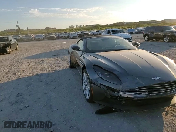 2019 Aston Martin DB11 z VIN SCFRMFCWXKGM06894, wystawiony jako Copart lot #41602955 z przebiegiem Nie podano mil oraz Szkoda całkowita • Salvage title. Historia ofert i sprzedaży dostępna na DreamBid. Obrazek 11.