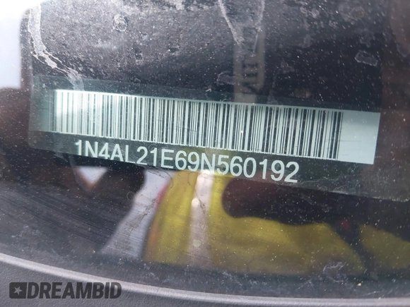 2009 Nissan Altima 2.5 z VIN 1N4AL21E69N560192, wystawiony jako IAAI lot #42030783 z przebiegiem 179 859 mil mil oraz . Historia ofert i sprzedaży dostępna na DreamBid. Obrazek 9.