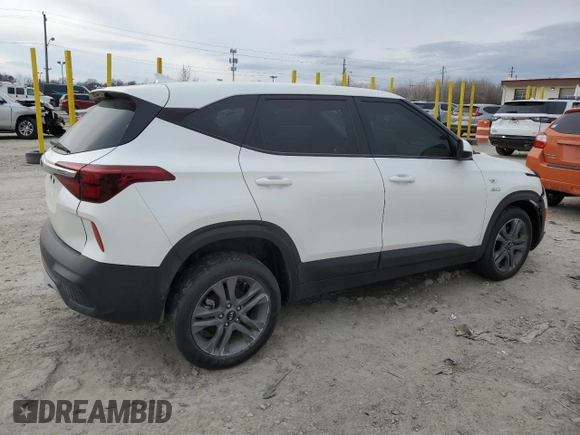 2021 Kia Seltos LX with VIN KNDEPCAA7M7160366, listed as a Copart auction lot 47432715 with 42,671 mi miles and Salvage Title. Bid and sale history available at carsss.com. Image 3.