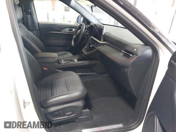 2025 Ford Explorer ST-Line with VIN 1FMUK8KH6SGA60996, listed as a IAAI auction lot 42404251 with 7,310 mi miles and . Bid and sale history available at DreamBid. Image 5.