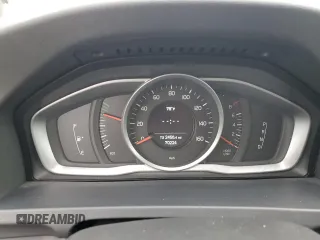 2018 Volvo S60 Dynamic z VIN YV126MFL8J2456490, wystawiony jako Copart lot #56557475 z przebiegiem 70 224 mil mil oraz Szkoda całkowita • Salvage title. Historia ofert i sprzedaży dostępna na DreamBid. Obrazek 9.
