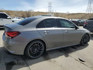 2020 Mercedes-Benz A 35 AMG z VIN W1K3G5BB1LJ233443, wystawiony jako Copart lot #50168705 z przebiegiem 57 564 mil mil oraz Tytuł czysty. Historia ofert i sprzedaży dostępna na DreamBid. Obrazek 3.