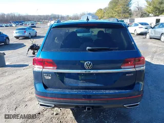 2021 Volkswagen Atlas 3.6L V6 SE w/Technology with VIN 1V2KR2CA6MC564513, listed as a IAAI auction lot 41582367 with 39,337 mi miles. Bid and sale history available at carsss.com. Image 16.