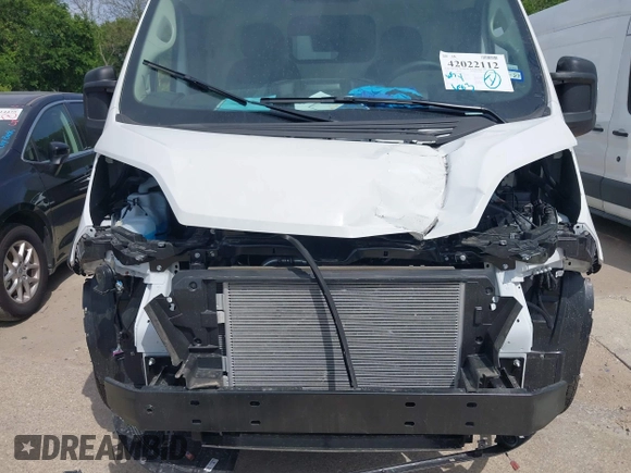 2025 Ram ProMaster Cargo with VIN 3C6MRVHG0SE545736, listed as a IAAI auction lot 42022112 with 683 mi miles and . Bid and sale history available at DreamBid. Image 6.