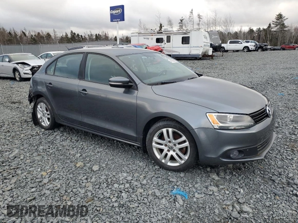 2014 Volkswagen Jetta with VIN 3VWWL7AJ0EM253922, listed as a Copart auction lot 41863685 with 226,765 mi miles and Salvage title. Bid and sale history available at DreamBid. Image 4.