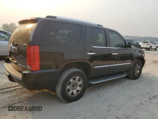 2010 Cadillac Escalade Luxury z VIN 1GYUCBEF3AR276651, wystawiony jako Copart lot #50696745 z przebiegiem Nie podano mil oraz Czysty tytuł • Clean title. Historia ofert i sprzedaży dostępna na DreamBid. Obrazek 3.