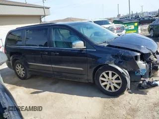 2011 Chrysler Town & Country Touring-L with VIN 2A4RR8DG3BR655517, listed as a IAAI auction lot 41785930 with 169,405 mi miles. Bid and sale history available at carsss.com. Image 14.