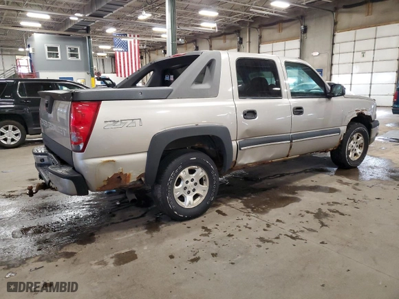 2004 Chevrolet Avalanche Z71 with VIN 3GNEK12T14G152861, listed as a Copart auction lot 88971305 with 303,552 mi miles and Clean Title. Bid and sale history available at carsss.com. Image 3.