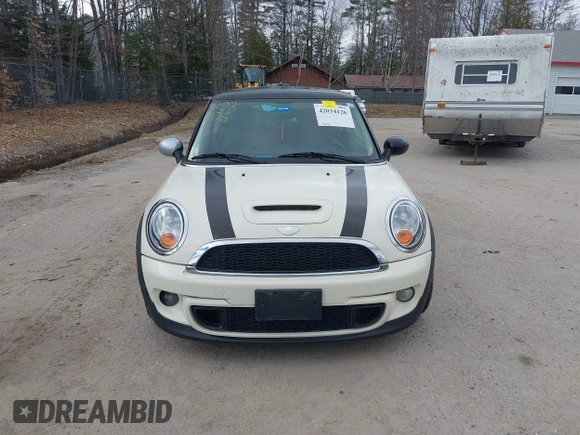 2011 MINI Hardtop S with VIN WMWSV3C58BTY22854, listed as a IAAI auction lot 42034126 with 98,931 mi miles and . Bid and sale history available at DreamBid. Image 13.