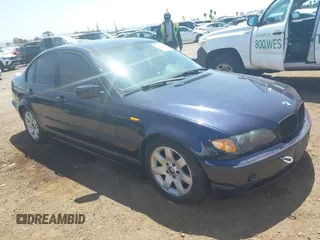 2003 BMW 3 Series 325i with VIN WBAAZ33463PH32977, listed as a IAAI auction lot 42152142 with 169,486 mi miles and . Bid and sale history available at carsss.com. Image 1.