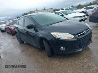 2012 Ford Focus SE with VIN 1FAHP3F24CL174400, listed as a IAAI auction lot 41463139 with 187,132 mi miles. Bid and sale history available at carsss.com. Image 1.