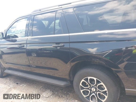 2024 Ford Expedition Max XLT with VIN 1FMJK1J8XREA24875, listed as a IAAI auction lot 42204354 with 46,435 mi miles and . Bid and sale history available at DreamBid. Image 13.