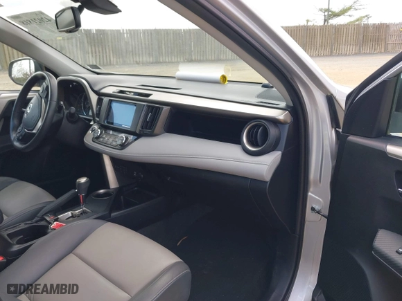 2015 Toyota RAV4 Limited with VIN 2T3DFREV9FW403083, listed as a IAAI auction lot 42021818 with 62,543 mi miles. Bid and sale history available at carsss.com. Image 5.