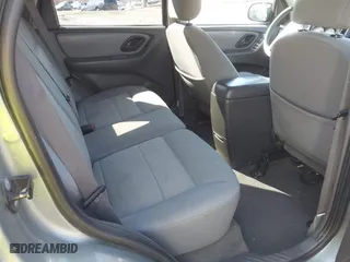 2006 Ford Escape XLT with VIN 1FMYU93166KA88481, listed as a IAAI auction lot 41717872 with 155,539 mi miles. Bid and sale history available at carsss.com. Image 8.