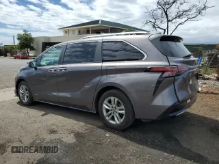 2021 Toyota Sienna Limited with VIN 5TDZRKEC6MS032353, listed as a Copart auction lot 41128344 with 24,111 mi miles and Salvage Title. Bid and sale history available at carsss.com. Image 2.