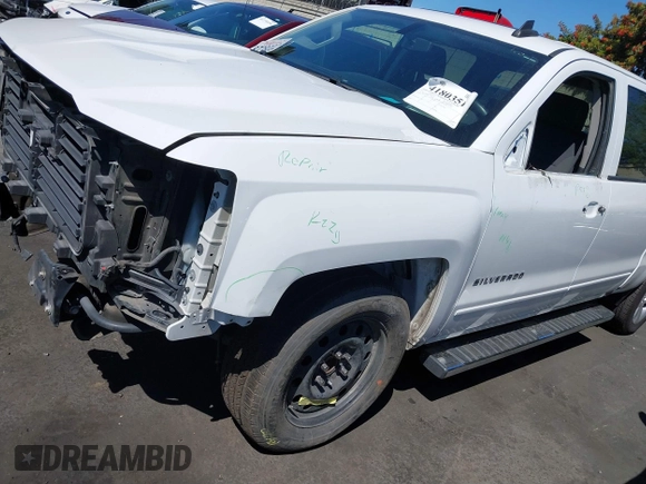 2017 Chevrolet Silverado 1500 LT with VIN 3GCPCRECXHG344049, listed as a IAAI auction lot 41803518 with 205,643 mi miles. Bid and sale history available at carsss.com. Image 6.
