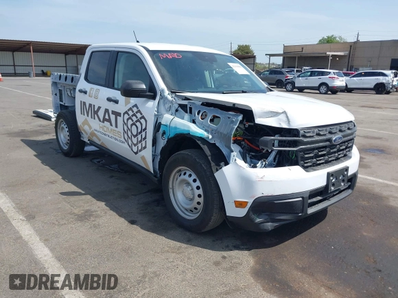 2024 Ford Maverick XL z VIN 3FTTW8A33RRA44705, wystawiony jako IAAI lot #42119896 z przebiegiem 8855 mil mil oraz . Historia ofert i sprzedaży dostępna na DreamBid. Obrazek 1.