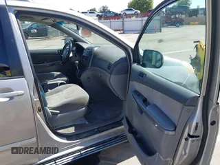 2006 Toyota Sienna CE with VIN 5TDZA23CX6S585116, listed as a IAAI auction lot 42024528 with 244,067 mi miles. Bid and sale history available at carsss.com. Image 5.