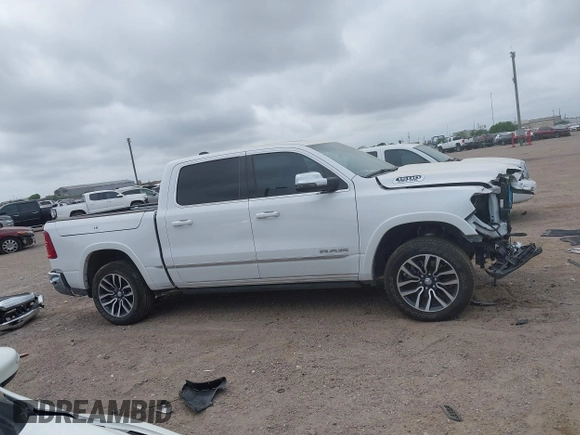 2025 Ram 1500 Limited z VIN 1C6SRFHP8SN582445, wystawiony jako IAAI lot #41884206 z przebiegiem 13 460 mil mil oraz . Historia ofert i sprzedaży dostępna na DreamBid. Obrazek 14.