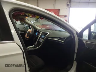 2013 Ford Fusion SE with VIN 3FA6P0H78DR268040, listed as a IAAI auction lot 41524125 with 172,712 mi miles. Bid and sale history available at carsss.com. Image 5.