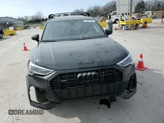 2024 Audi Q3 S line Premium Plus z VIN WA1EEDF30R1151101, wystawiony jako Copart lot #49081385 z przebiegiem 4995 mil mil oraz Tytuł czysty. Historia ofert i sprzedaży dostępna na DreamBid. Obrazek 11.