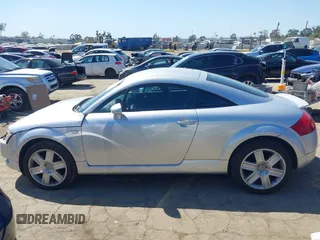 2001 Audi TT z VIN TRUSX28N211034913, wystawiony jako IAAI lot #41855142 z przebiegiem 122 354 mil mil oraz . Historia ofert i sprzedaży dostępna na DreamBid. Obrazek 13.