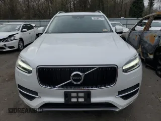 2018 Volvo XC90 Momentum with VIN YV4102XK6J1323064, listed as a Copart auction lot 80580774 with 208,422 mi miles and Clean Title. Bid and sale history available at carsss.com. Image 5.