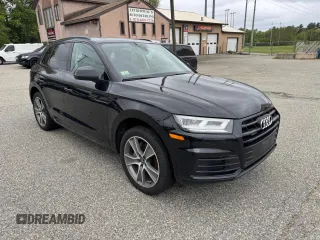 2019 Audi Q5 Premium Plus z VIN WA1BNAFY1K2044930, wystawiony jako Copart lot #61870055 z przebiegiem 135 697 mil mil oraz Czysty tytuł • Clean title. Historia ofert i sprzedaży dostępna na DreamBid. Obrazek 1.