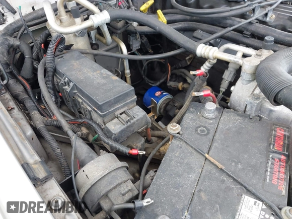 2000 Jeep Cherokee z VIN 1J4FF48S1YL200458, wystawiony jako IAAI lot #42239282 z przebiegiem Nie podano mil oraz . Historia ofert i sprzedaży dostępna na DreamBid. Obrazek 18.