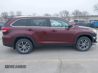2019 Toyota Highlander SE with VIN 5TDJZRFH8KS993713, listed as a IAAI auction lot 42021246 with 122,078 mi miles and . Bid and sale history available at DreamBid. Image 13.