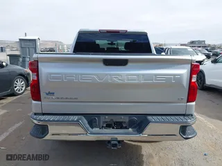 2019 Chevrolet Silverado 1500 LT with VIN 3GCPWCEK8KG124931, listed as a IAAI auction lot 41325693 with 116,927 mi miles. Bid and sale history available at carsss.com. Image 16.