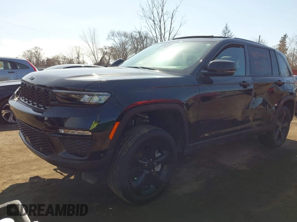 2024 Jeep Grand Cherokee Limited z VIN 1C4RJHBG2R8601244, wystawiony jako IAAI lot #41854002 z przebiegiem 10 606 mil mil oraz . Historia ofert i sprzedaży dostępna na DreamBid. Obrazek 17.
