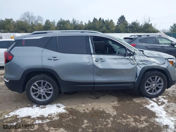 2024 GMC Terrain SLT with VIN 3GKALVEG1RL171374, listed as a IAAI auction lot 41567128 with 21,343 mi miles. Bid and sale history available at carsss.com. Image 13.