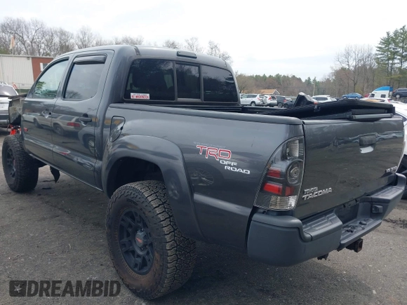 2011 Toyota Tacoma with VIN 3TMLU4EN1BM067901, listed as a IAAI auction lot 42043408 with 186,499 mi miles and . Bid and sale history available at carsss.com. Image 3.
