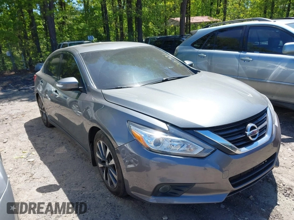 2016 Nissan Altima SR with VIN 1N4AL3AP0GC132991, listed as a IAAI auction lot 42058890 with 185,597 mi miles and . Bid and sale history available at carsss.com. Image 1.
