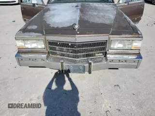 1990 Cadillac Brougham z VIN 1G6DW5476LR727151, wystawiony jako Copart lot #88145665 z przebiegiem Nie podano mil oraz Tytuł czysty. Historia ofert i sprzedaży dostępna na DreamBid. Obrazek 11.