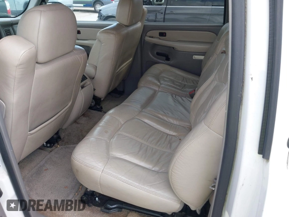 2002 Chevrolet Suburban LS with VIN 3GNEC16Z92G208330, listed as a IAAI auction lot 41907799 with 469,040 mi miles and . Bid and sale history available at DreamBid. Image 8.