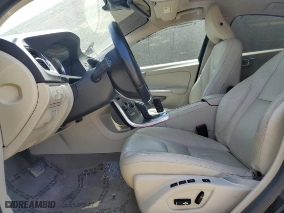 2013 Volvo S60 T5 Premier with VIN YV1612FS8D2211401, listed as a Copart auction lot 53580625 with 101,077 mi miles and Salvage Title. Bid and sale history available at carsss.com. Image 7.