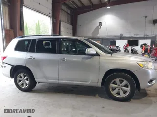 2009 Toyota Highlander with VIN JTEES41A492137521, listed as a IAAI auction lot 40456636 with 110,034 mi miles. Bid and sale history available at carsss.com. Image 14.