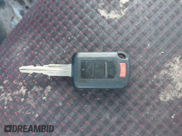 2020 Mitsubishi Mirage SE z VIN ML32F4FJ1LHF11923, wystawiony jako IAAI lot #41311166 z przebiegiem 84 367 mil mil oraz . Historia ofert i sprzedaży dostępna na DreamBid. Obrazek 11.