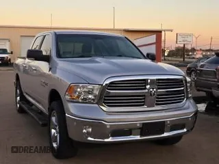 2017 Ram 1500 SLT z VIN 1C6RR7LT5HS871107, wystawiony jako Copart lot #44462525 z przebiegiem 123 240 mil mil oraz Czysty tytuł • Clean title. Historia ofert i sprzedaży dostępna na DreamBid. Obrazek 1.